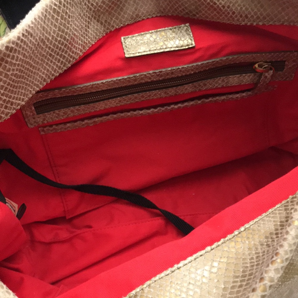 Dooney and Bourke purse - Picture 3 of 7